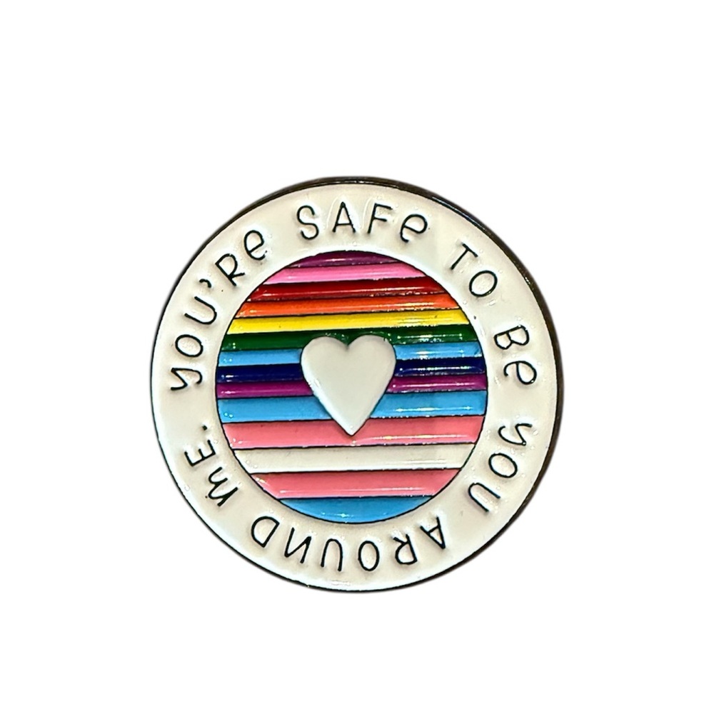 ☮️NEW LGBTQ+ Pride Enamel Pin Rainbow & Trans Flag Heart Lapel Badge